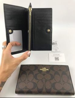 (Category: ) located in . Submitted by yhn_boutique (Listing ID 1238430852, Image 1). Description: .