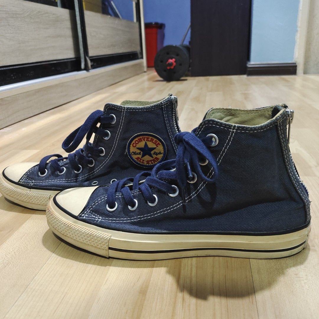 Converse berzip (Category: Sneakers) located in Kota Bharu. Submitted by skyrev11 (Listing ID 1238555421, Image 2). Description: •converse berzip •saiz 6uk •tag missing •prelove item •warna kuning tapak adalah pattern asal bukan kekotaran.