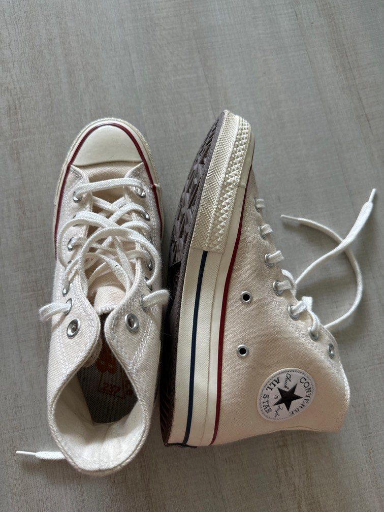 Converse classic hi tops, Women's Fashion, Footwear, Sneakers on Carousell