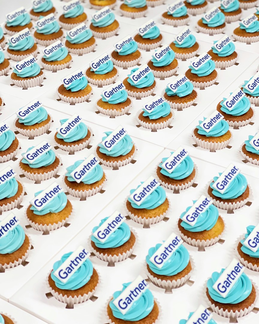 Corporate cupcakes, Food & Drinks, Homemade Bakes on Carousell