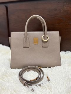 (Category: ) located in . Submitted by FameuxShop (Listing ID 1185687081, Image 1). Description: .