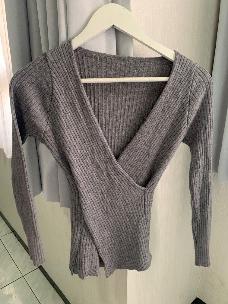 cross wrap top grey, Fesyen Wanita, Pakaian Wanita, Atasan di Carousell
