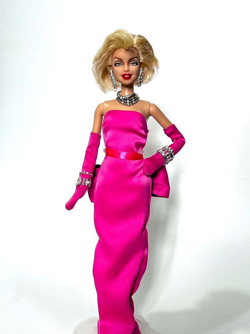 Marilyn monroe shop doll pink dress
