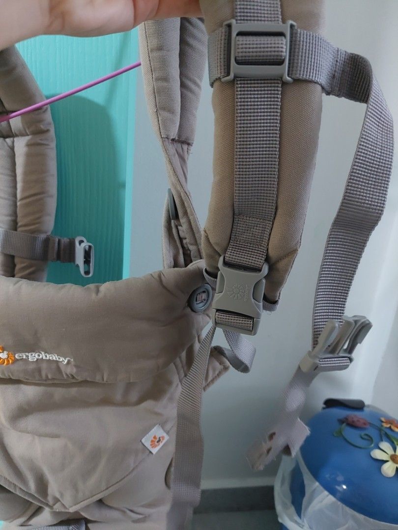 Ergo Carrier, Babies & Kids, Going Out, Carriers & Slings on Carousell