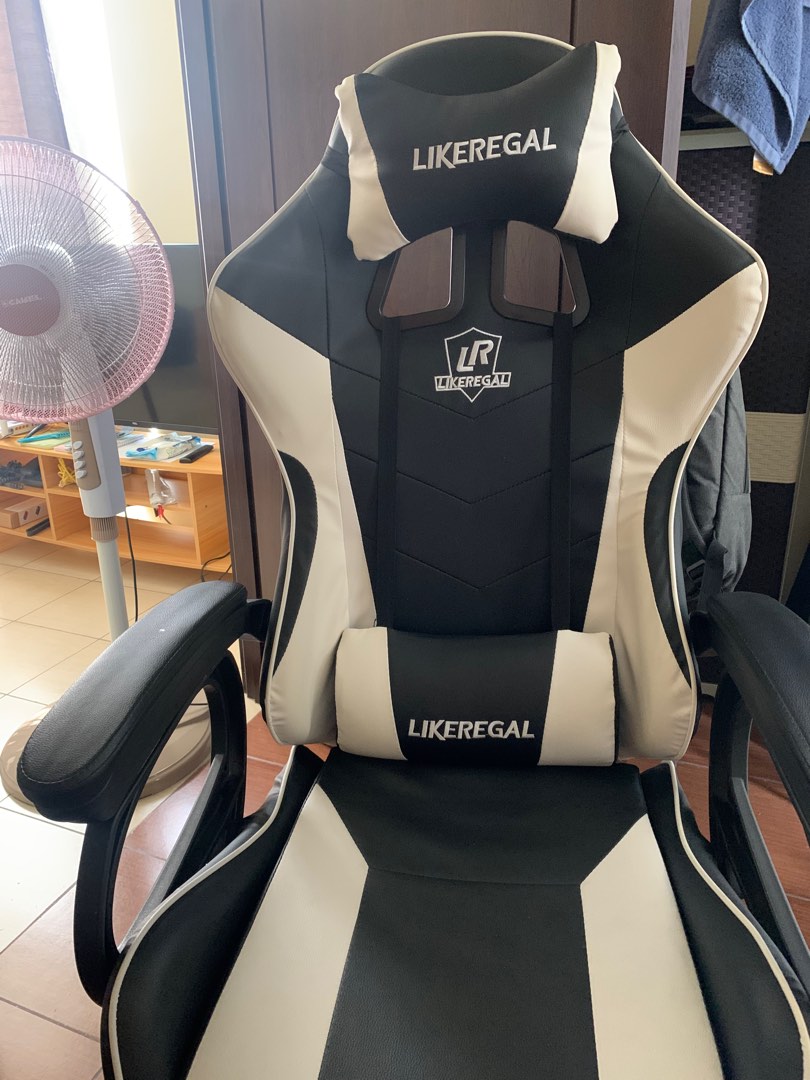 Gaming Chair Likeregal on Carousell