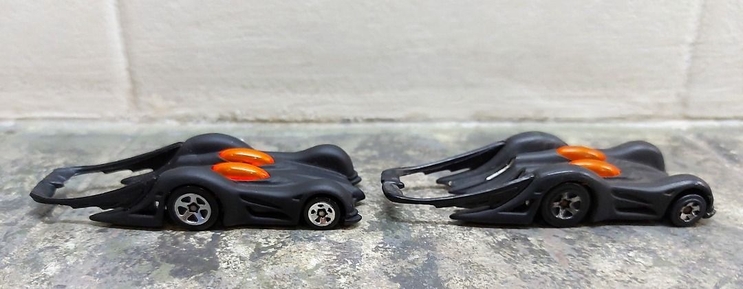 Hot Wheels 2004 First Editions Series CROOZE BATMOBILE Hobbies