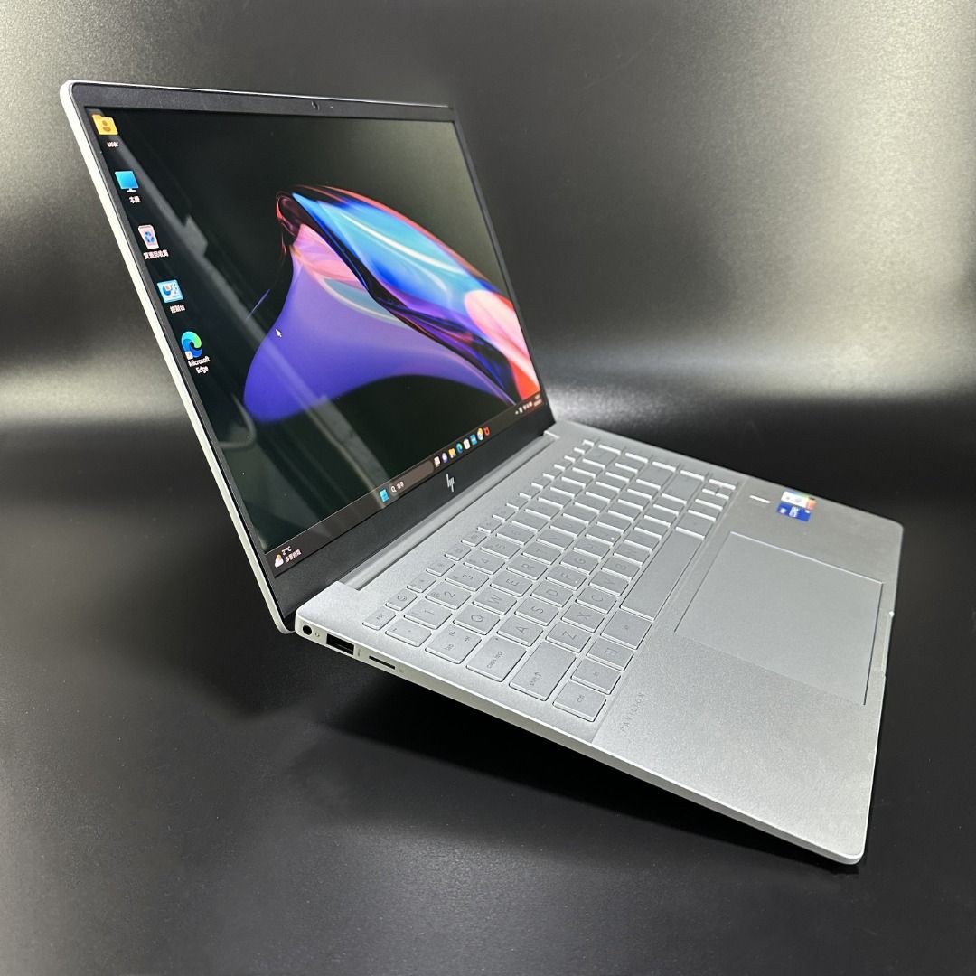 Surface Book   Core i7  16G  1TB 充電37回