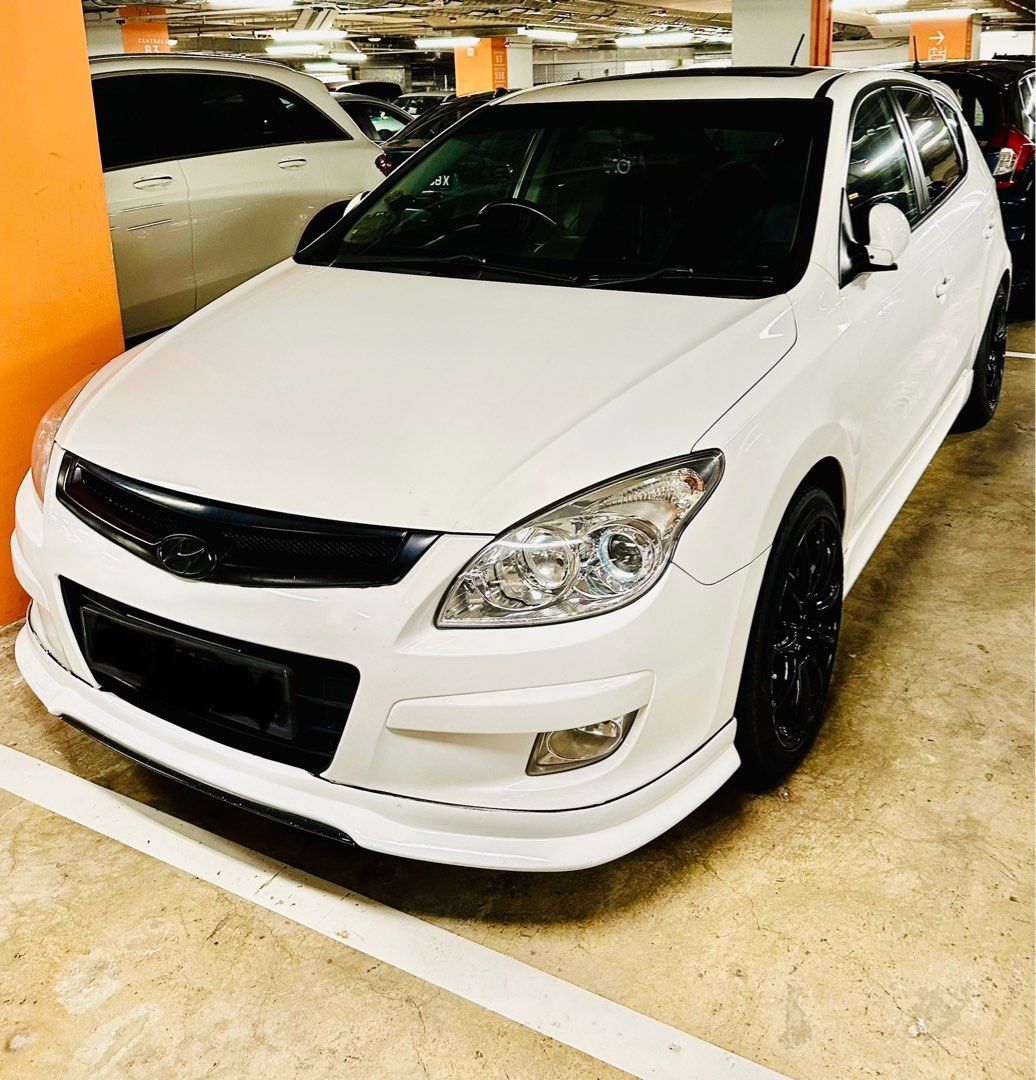 Hyundai i30 Hatchback 1.6A Sunroof Auto, Cars, Used Cars on Carousell