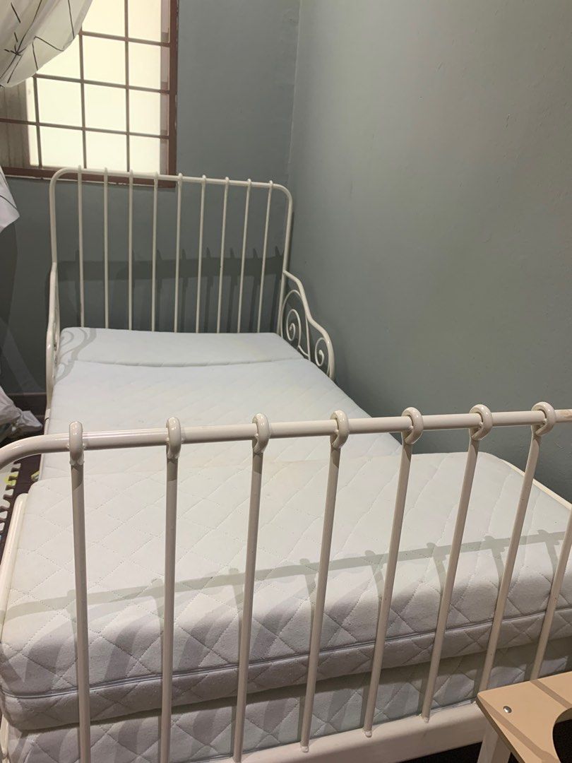 IKEA MINNEN Extendable bed with extendable mattress, Furniture & Home