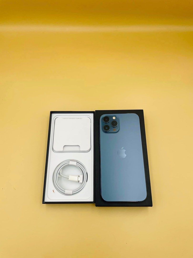 iPhone 12Promax 256gb 100% BH (Category: iPhone 12 Series) located in Manila. Submitted by TekiCashGadgetsph (Listing ID 1238596330, Image 3). Description: (FU) Openline any sim work Box and cord only - Orig IPhone not fake 2ndhand (slightly used) Good as new not abused! Presentable •Original Lcd • no issue hidden issues • no apple id / iCloud id • Good batthealth • Good cam front/back • Good Performance • Good face id • Good use / plug & play ! 