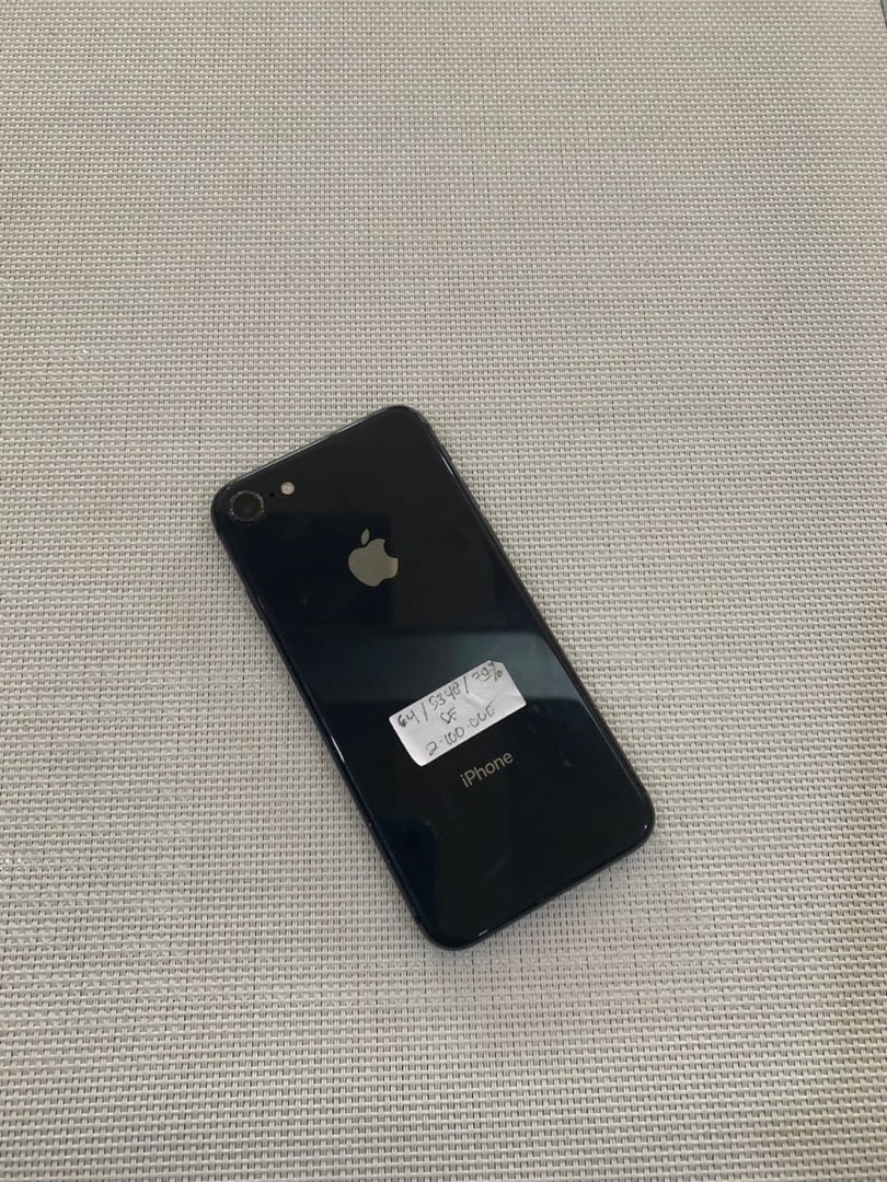 iPhone 8+ 64Gb Putih Smartfren Only Fullset Fungsi Aman - Handphone -  906652456