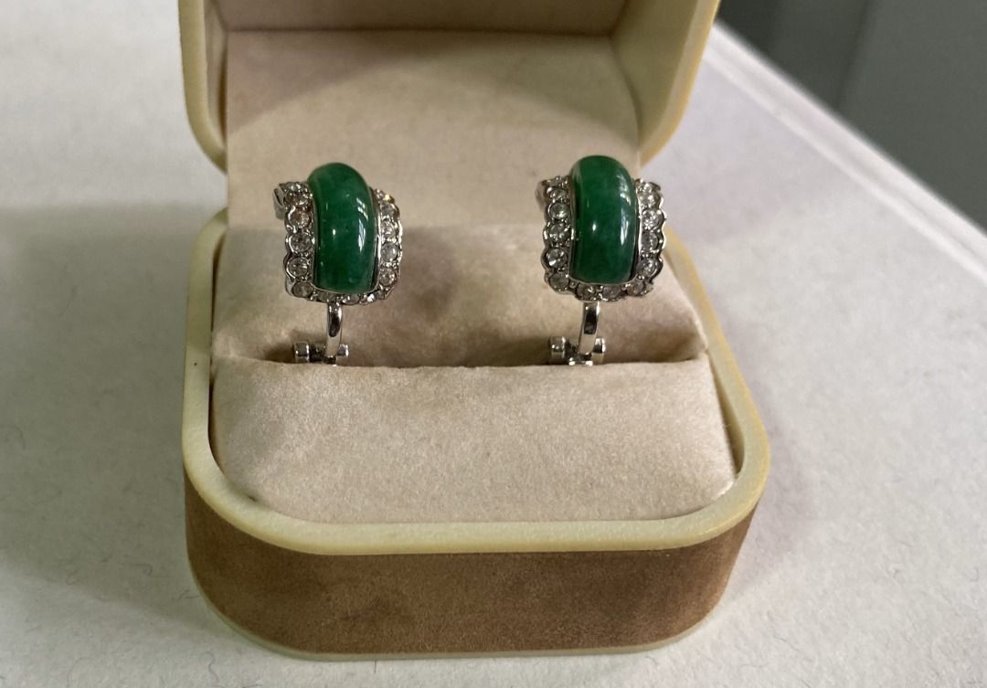 Diamond discount costume earrings