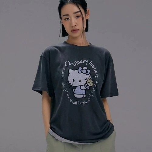 Ordinary Holiday x Hello Kitty Jisoo Pick! (Pre Order