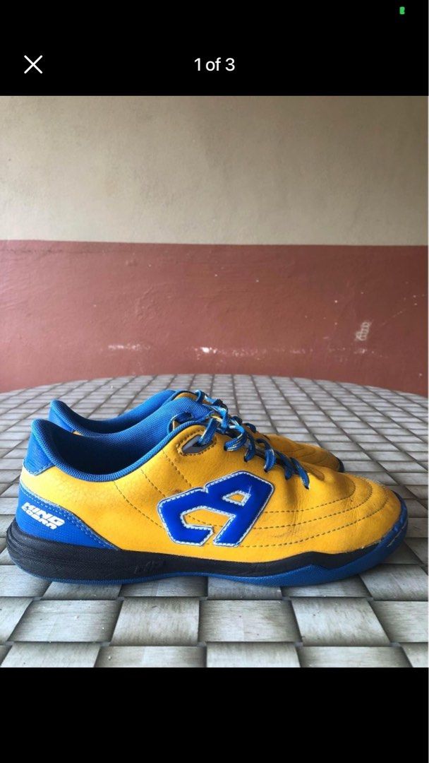 Kasut breaker futsal hotsell