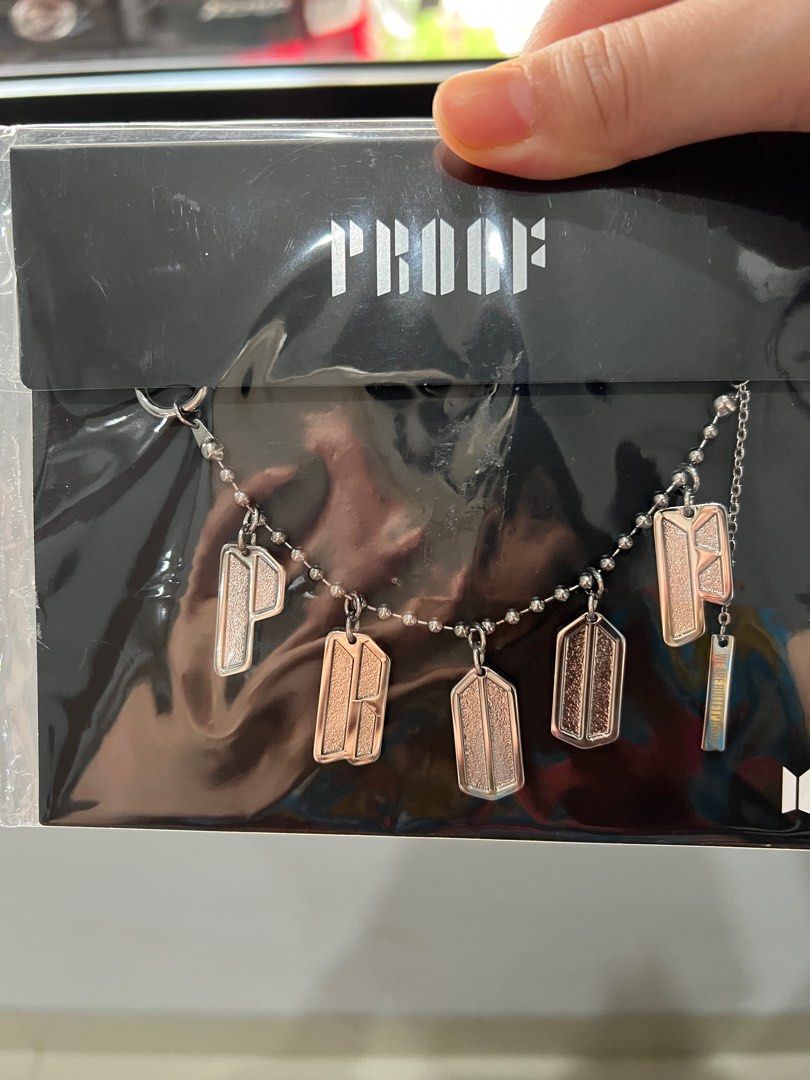 Keyring PROOF BTS ORI, K-Wave di Carousell