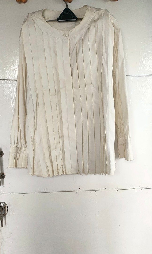 Korean pleats blouse AMBIL 3 JADI 100 on Carousell