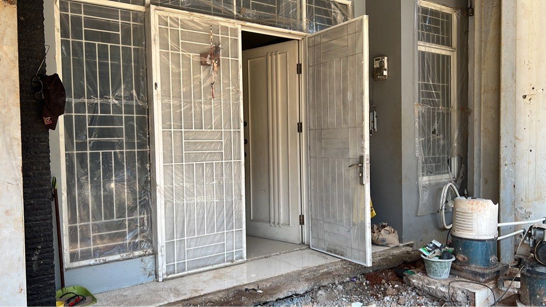 Kusen pintu aluminium merk ykk teralis, Perabotan Rumah di Carousell