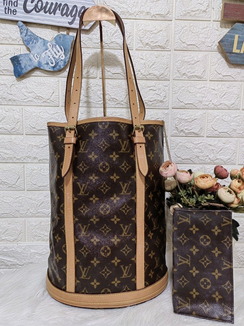Sold at Auction: Vintage Louis Vuitton Monogram Bucket Bag