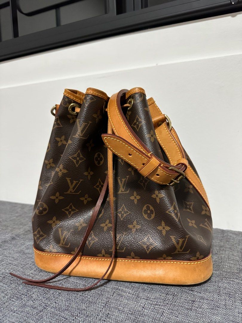 Authenticated Used Louis Vuitton LOUIS VUITTON Monogram Noe