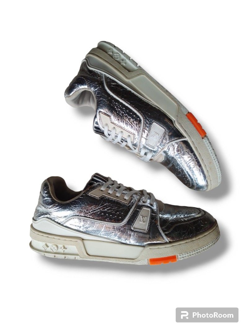 Louis Vuitton LV trainers silver new Silvery Leather ref.240544