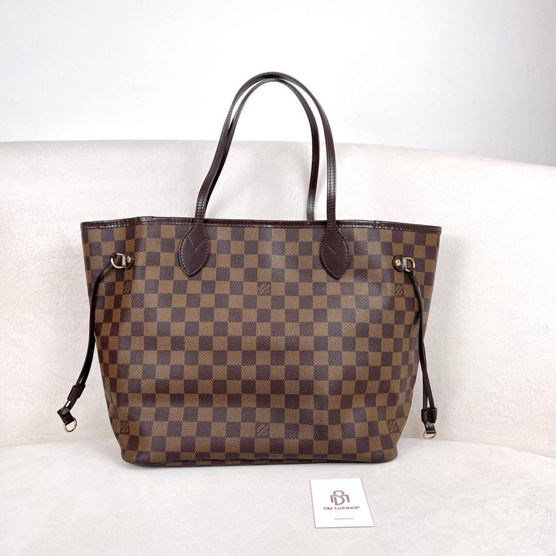 LV Pouch Bag Branded 100% NEW Item, Luxury, Bags & Wallets on Carousell