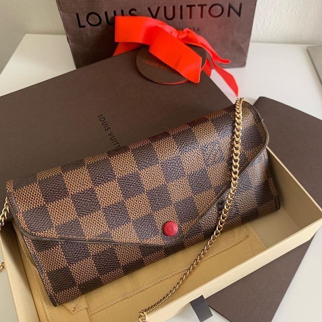 LV Bag and Wallet set, Luxury, Bags & Wallets on Carousell