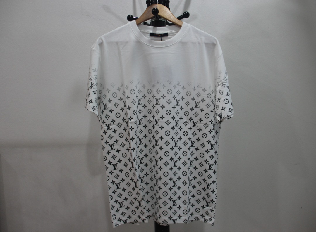LVSE Monogram Gradient T-Shirt white, Men's Fashion, Tops & Sets, Tshirts &  Polo Shirts on Carousell