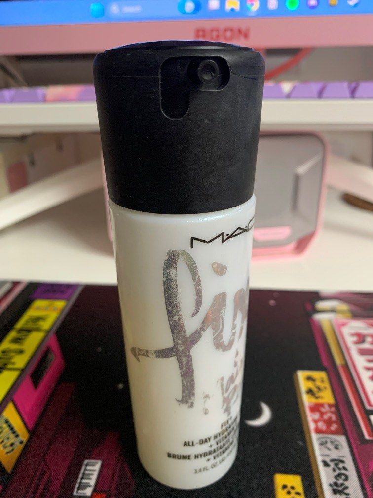 Mac Fix + (Magic Radiance) (Category: Makeup) located in Quezon City. Submitted by caroslime (Listing ID 1238541684, Image 1). Description: Mac Fix + Magic Radiance variant about 85% left issue: label started rubbing off when i was cleaning my make up storage (i think it’s because of the alcohol) rfs: not using + i’m v oily mop: pnb / gcash (+₱15).