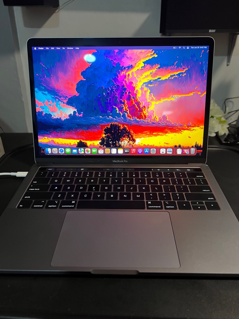Macbook Pro 2019 13 inch (Intel Core i5 2.4Ghz/16GB LPDDR3/256GB SSD