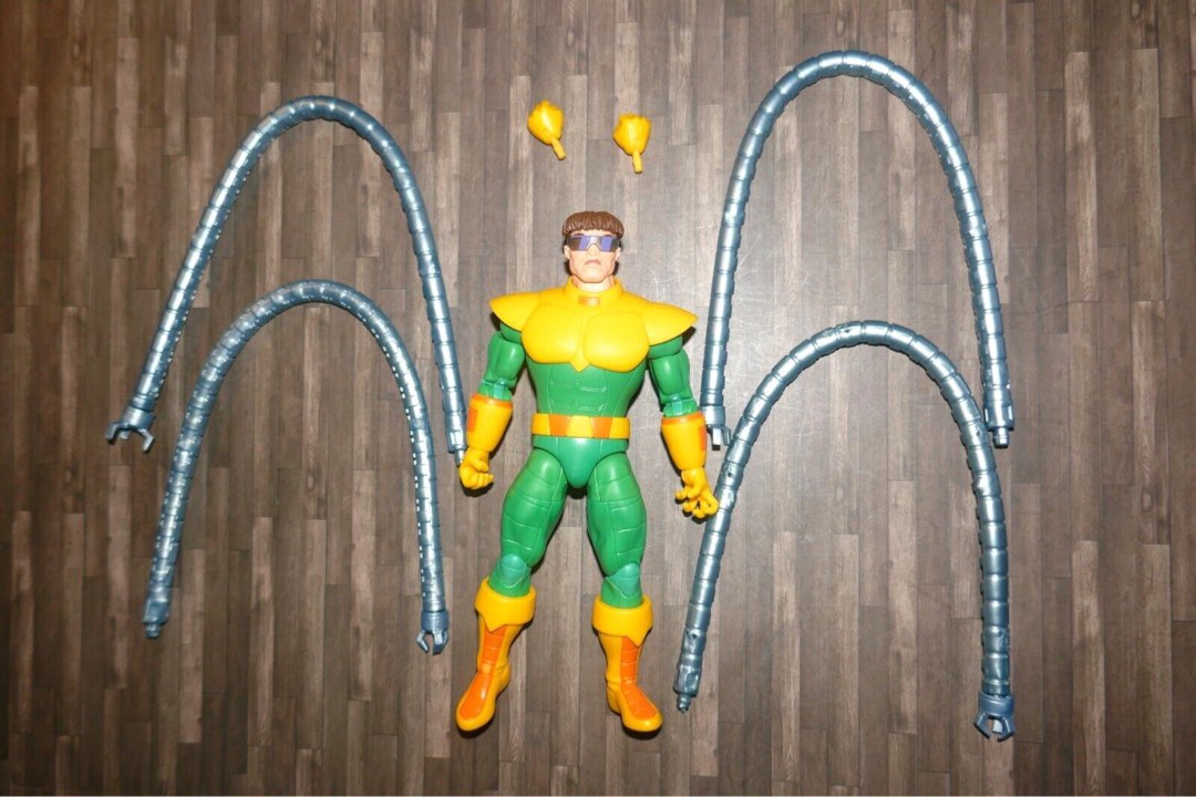 Hasbro Marvel Legends Series Doctor Octopus & Aunt May 6-Inch(15Cm