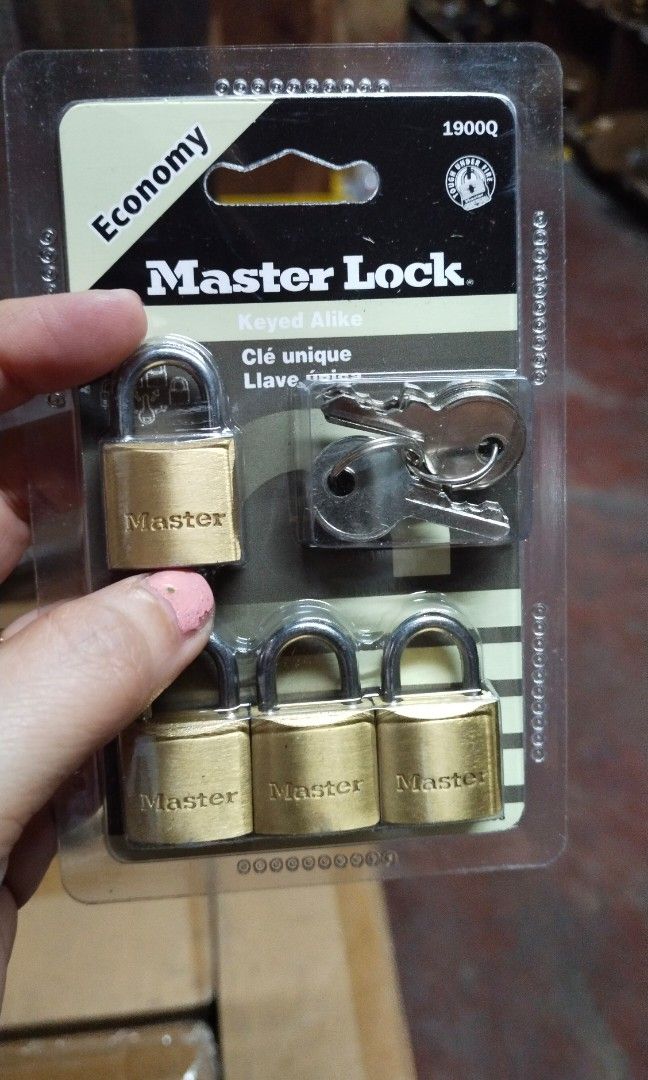 Master solid brass body padlock keyed alike 1900Q 20mm 4pcs/set same key (Category: Locks, Doors & Gates) located in Manila. Submitted by bernaatit (Listing ID 1238571755, Image 1). Description: also offer 30mm 4pcs/set 40mm 4pcs/set and other products of Yale Master Stanley Tramontina Picus Japan Shell USA Sata Tools Arrow staple and others 🌟 message me for your orders and inquiries 🌟 meet up or ship via lalamove or jrs or lbc express.