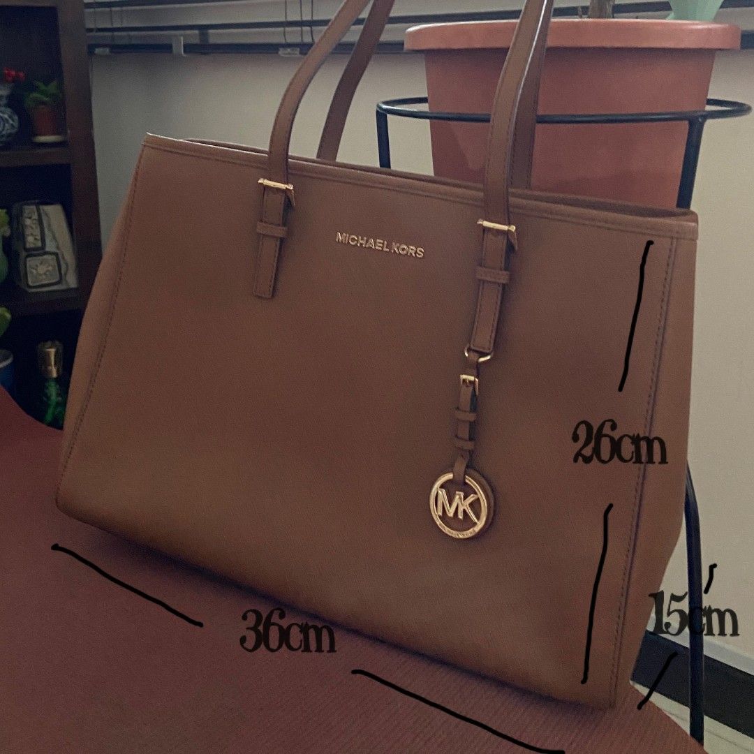 MK Jet Set Chain Crossbody bag, Luxury, Bags & Wallets on Carousell