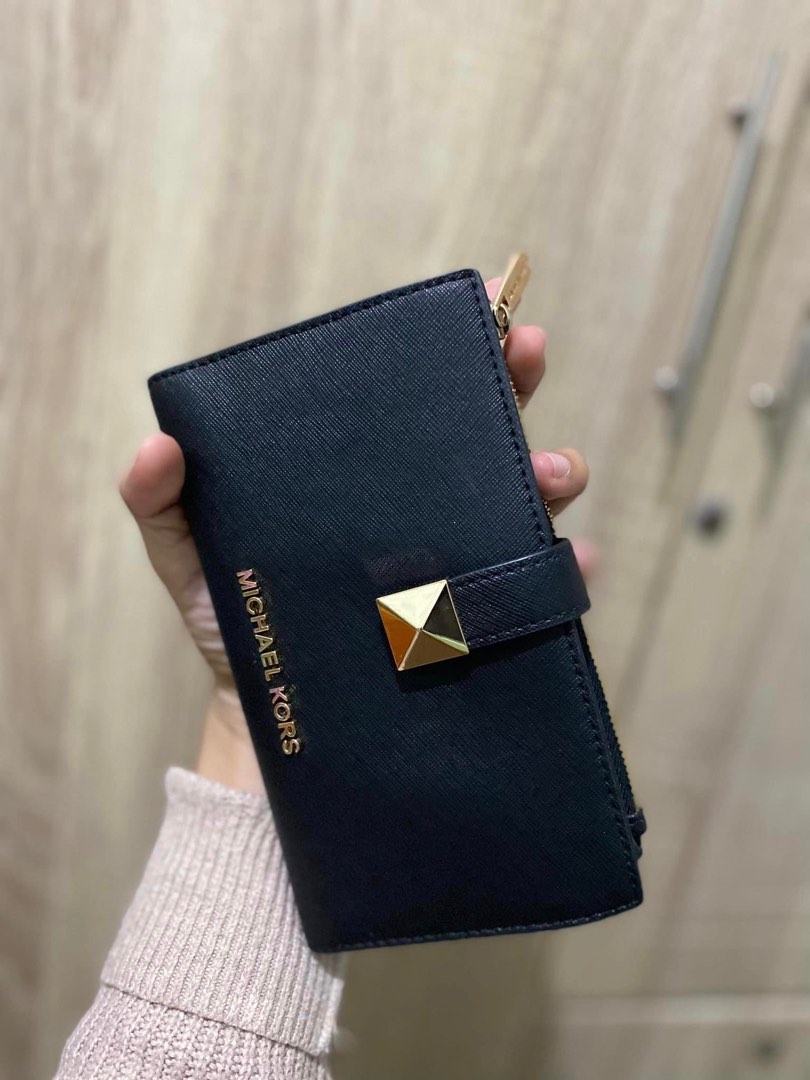 Michael kors top karla wallet