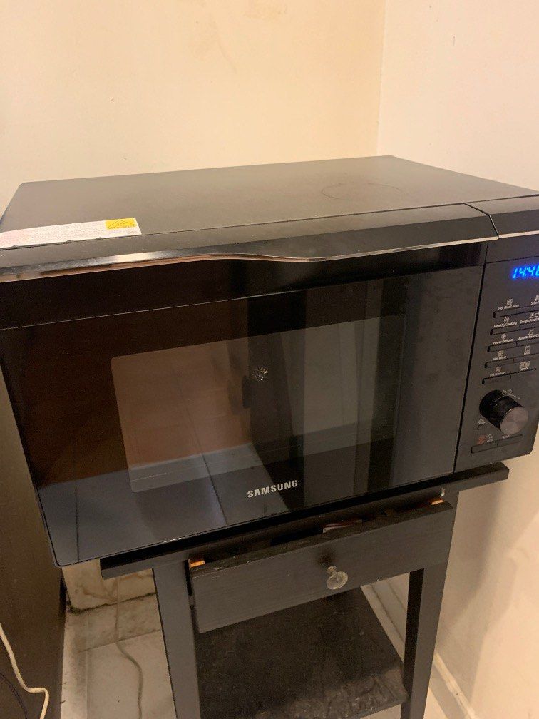 Microwave oven 32 litres and table top grill, TV & Home Appliances