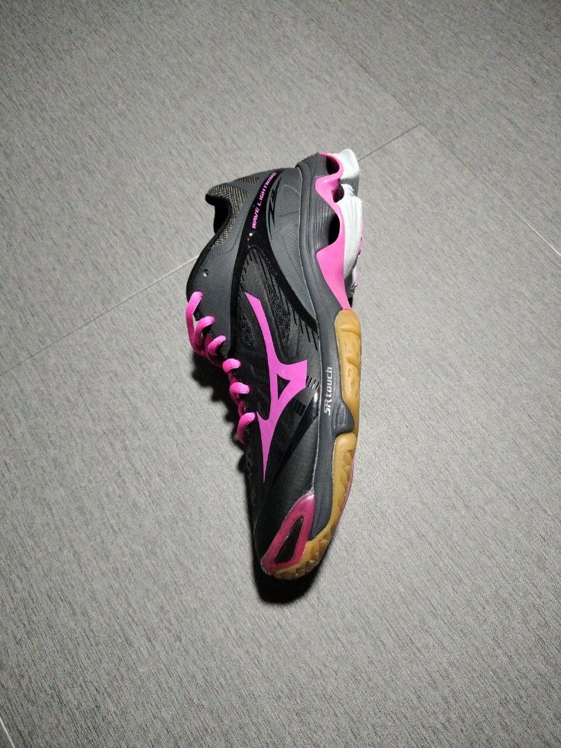 Mizuno wave outlet lightning z2 gold