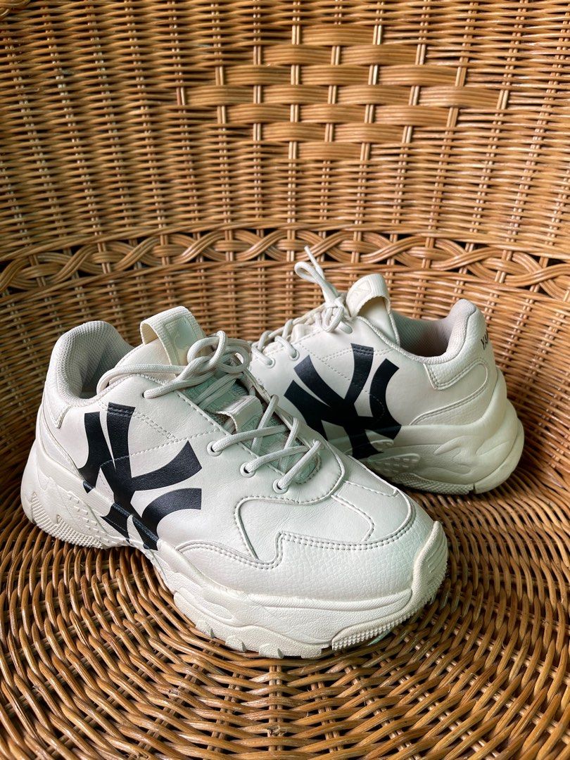 💫GIVEAWAYS TIME!!!MLB Shoes NY Yankees from Korea💫 📱 +