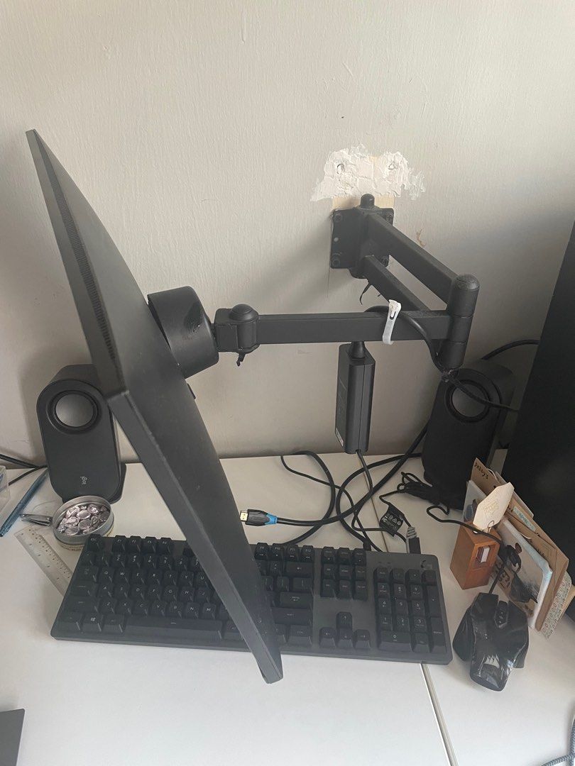 Monitor wall mount, Computers & Tech, Parts & Accessories, Other