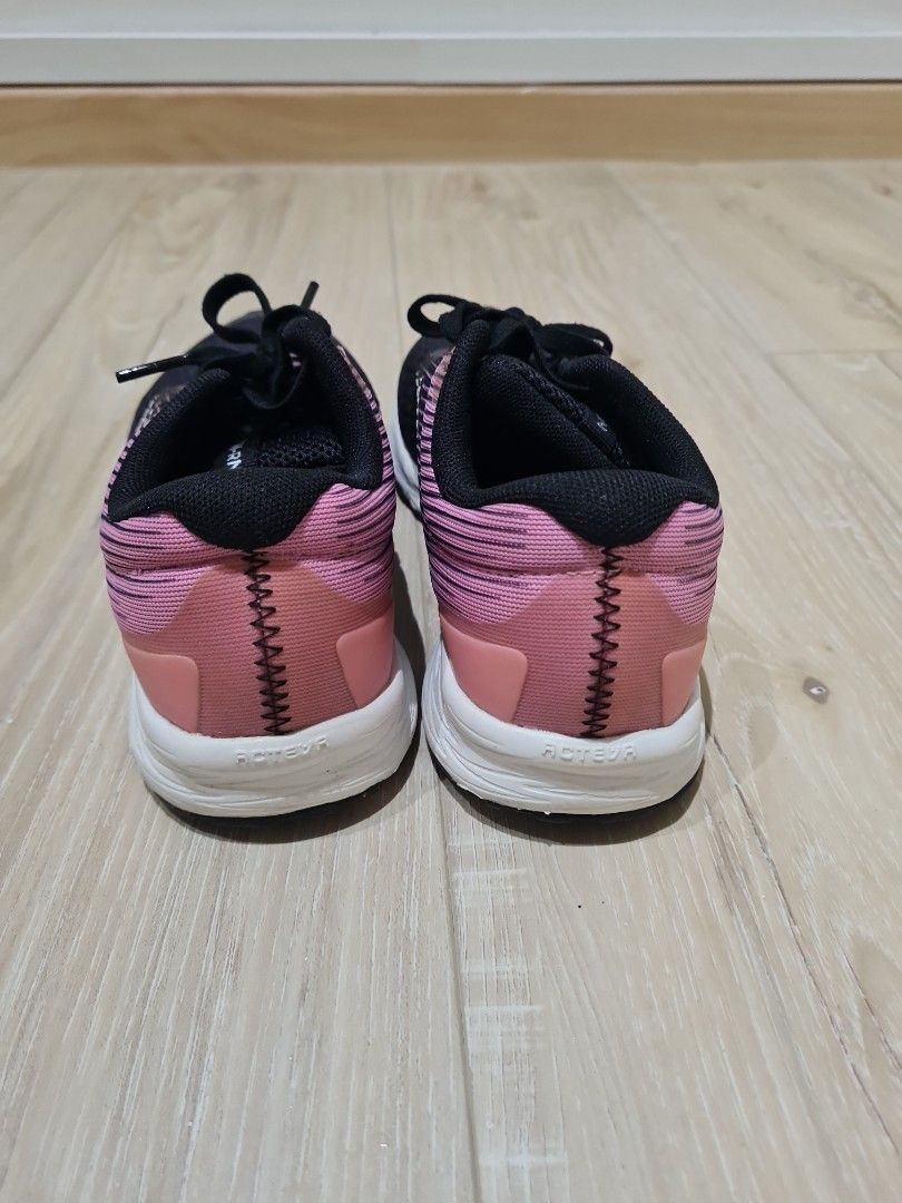 New Balance FlashRN Shoes (Black/Pink), Women's Fashion, Footwear