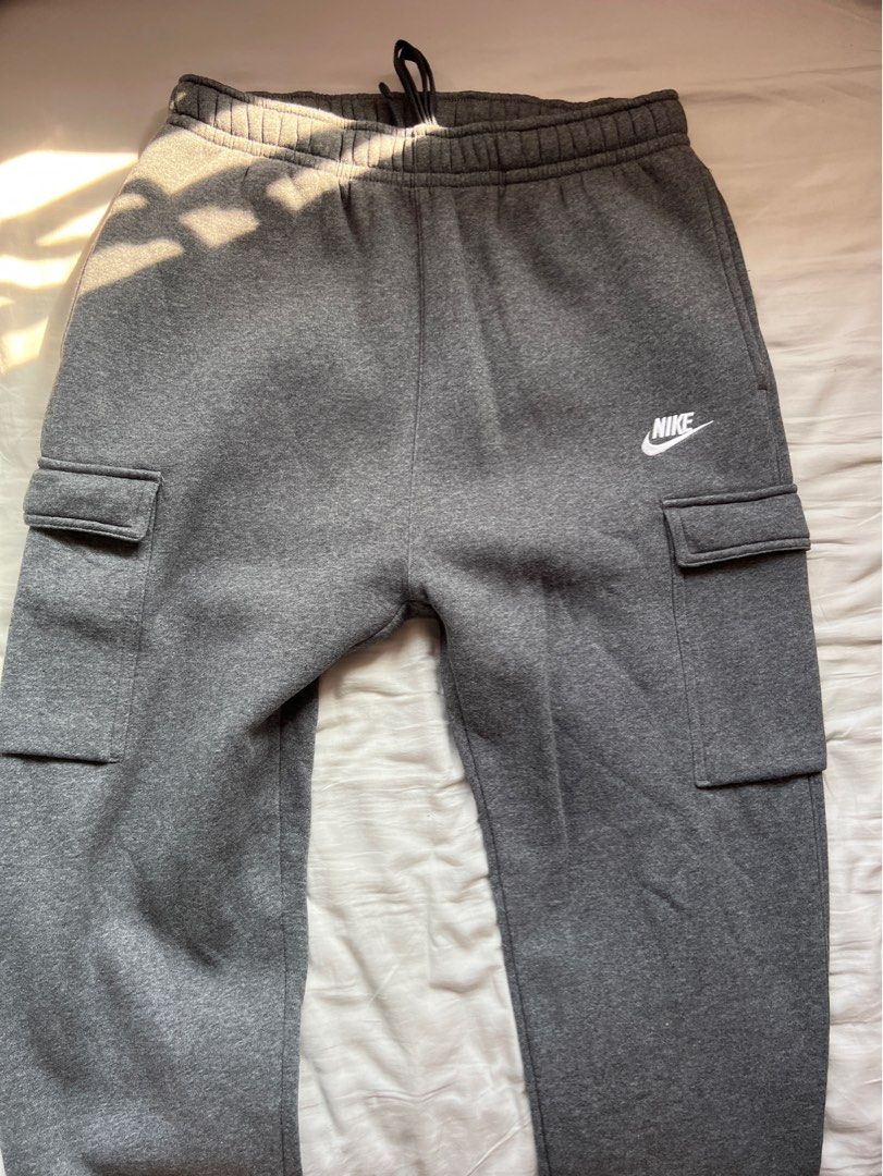 Cargo joggers store nike