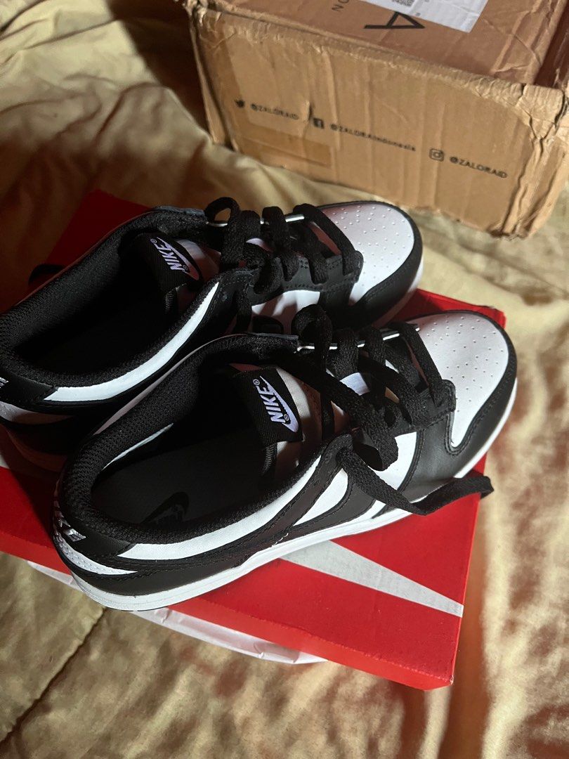 NIKE LOW DUNK PANDA, Fesyen Wanita, Sepatu di Carousell