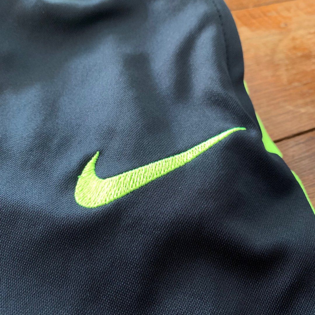NIKE TRACKPANTS, Men's Fashion, Bottoms, Joggers on Carousell