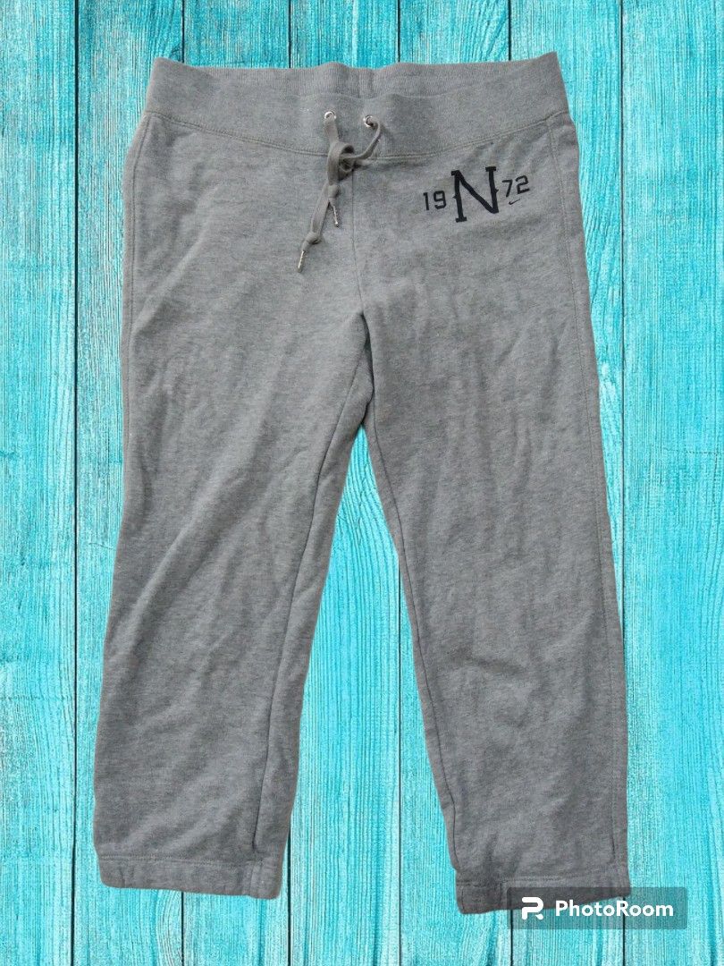 Nike women 3 quarter pants