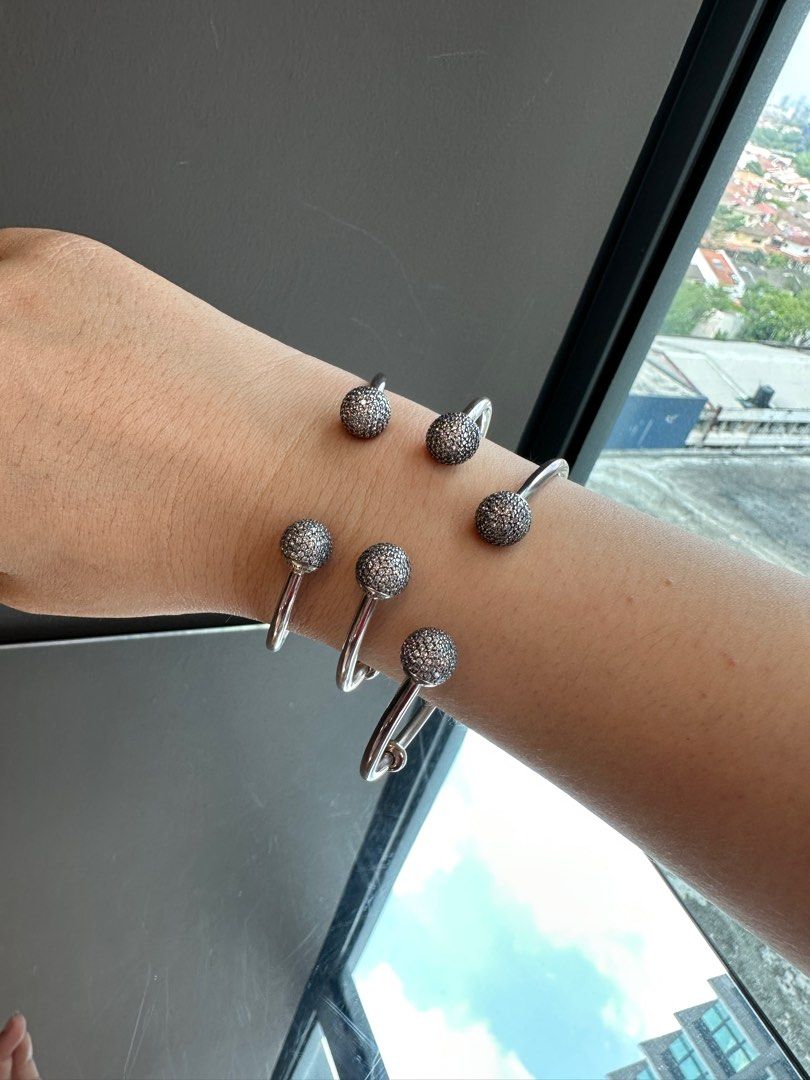 Pave caps pandora on sale