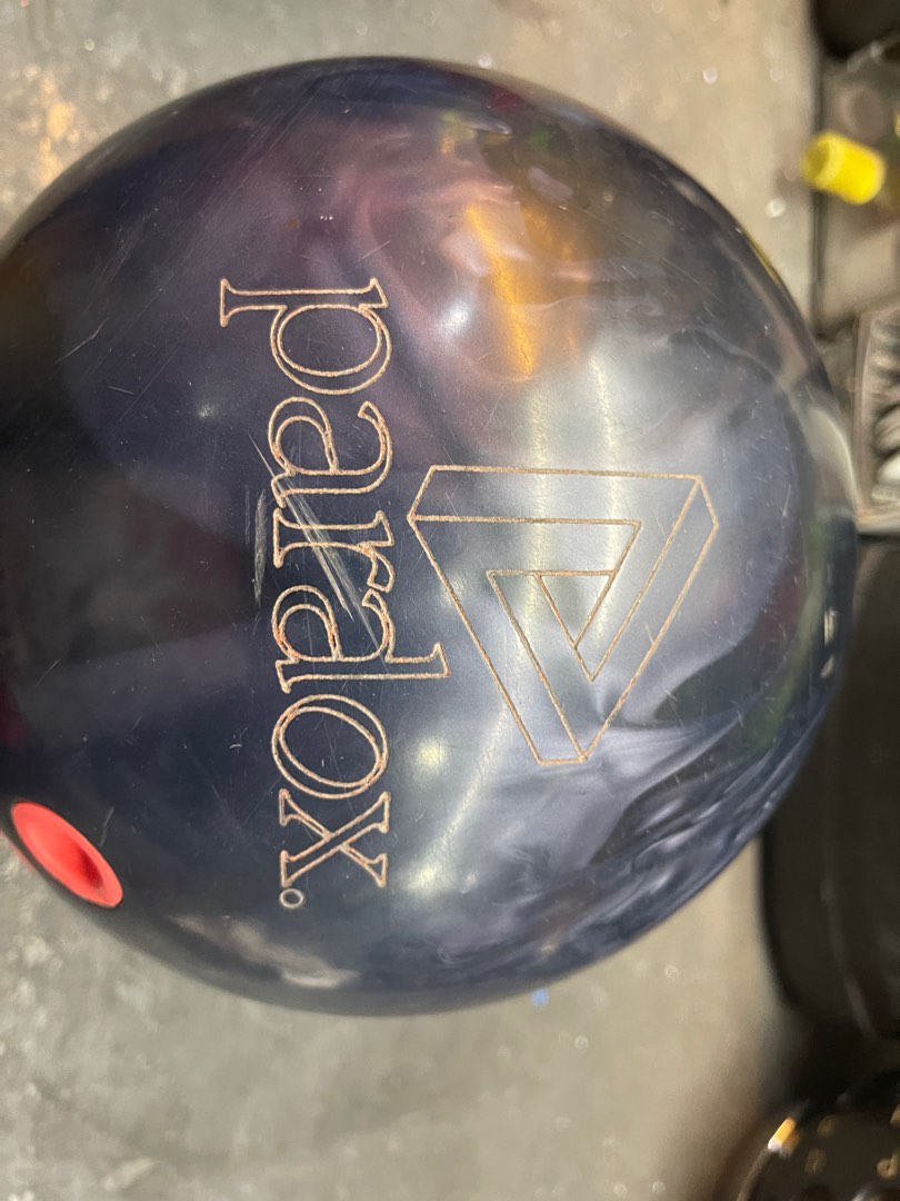 Paradox bowling ball13 pound, Sports Equipment, Sports & Games