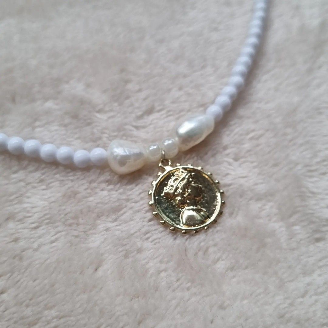 Gold coin necklace womens shop