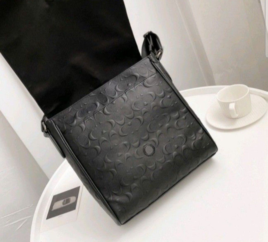 F73340 Preorder coach houston map bag in signature canvas waiting time 10 to 12 days after payment has been made chat to buy to order