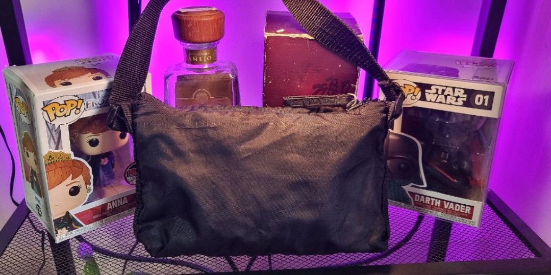 Ralph Lauren shoulder bag Authentic (Category: Luxury Bags & Wallets) located in Makati City. Submitted by lilyignacio81 (Listing ID 1238433346, Image 3). Description: Ralph Lauren Shoulder Bag, is a stylish and versatile accessory that combines functionality with the iconic Ralph Lauren design. Crafted with high-quality materials, this shoulder bag is a must-have for fashion-conscious individuals. The authentic Ralph Lauren branding adds a touch