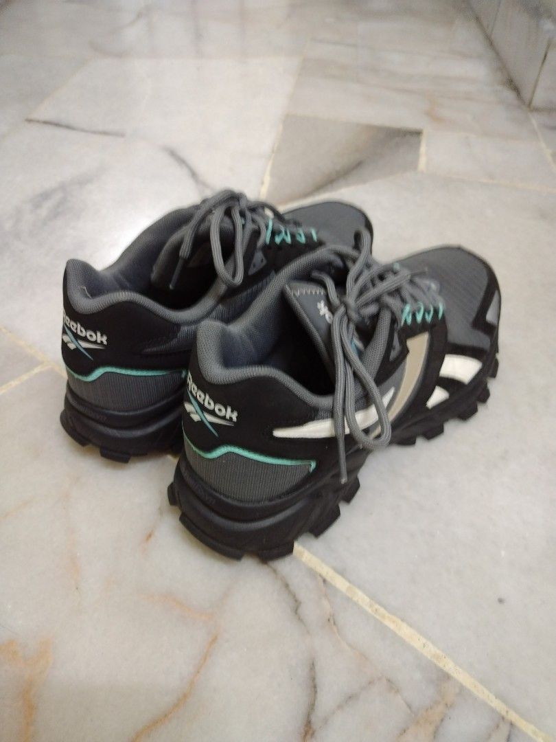 Reebok hiking shoes best sale malaysia