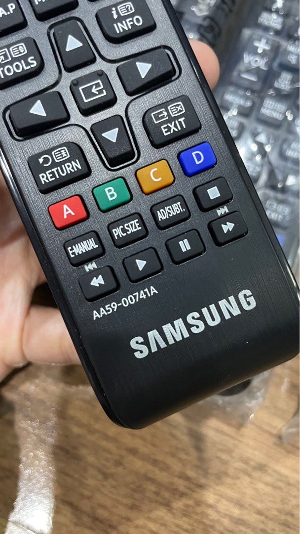 Remote TV SAMSUNG LCD LED AA5900714A on Carousell