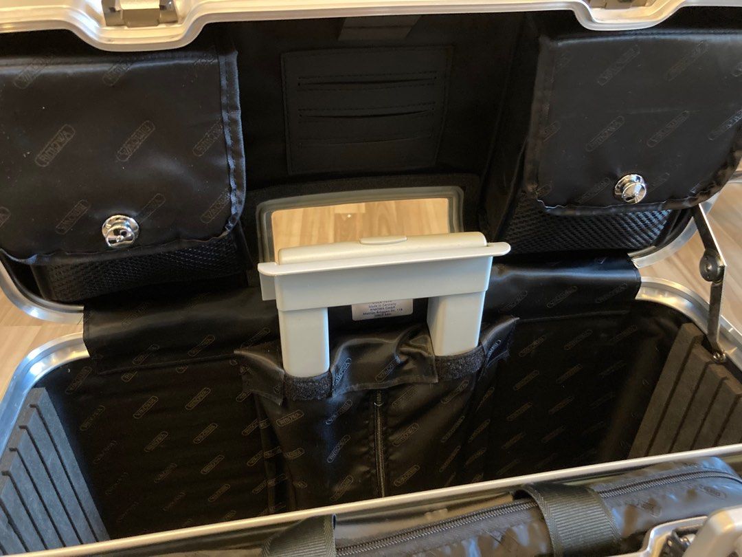 For reference] Some pictures of pre-LVMH Rimowa Pilot multiwheel
